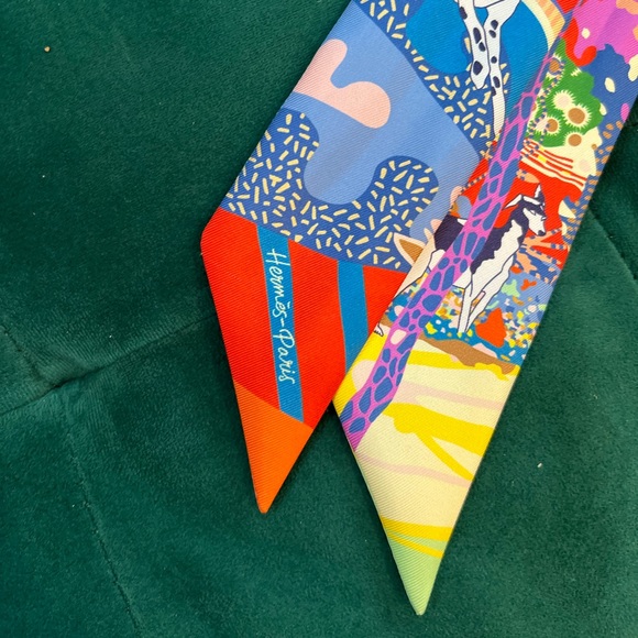 NWOT Hermès En Liberté ! Twilly in Jaune Vif / Bleu / Rouge - Picture 12 of 16